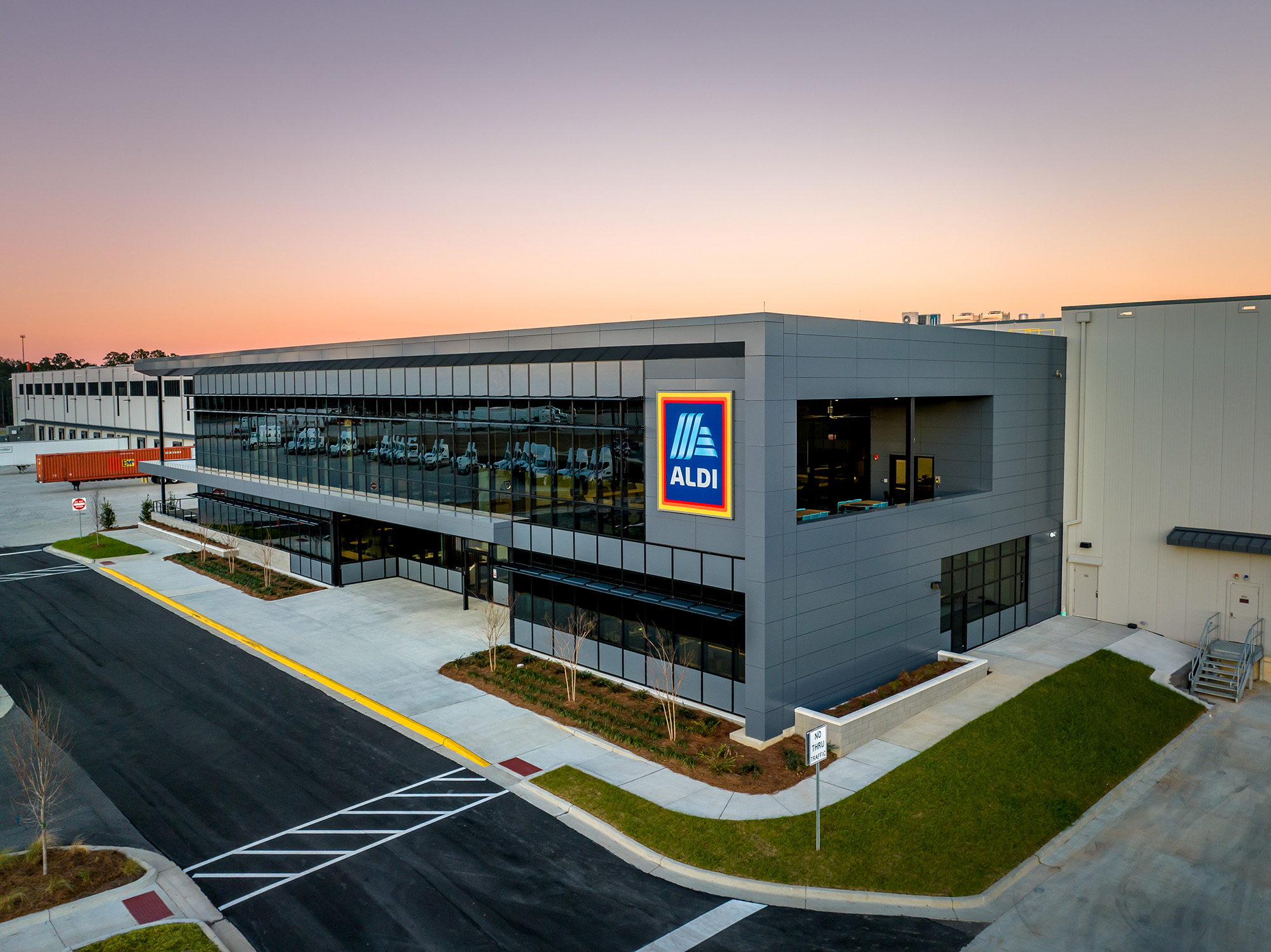 ALDI distribution center that won Award of Merit from ENR