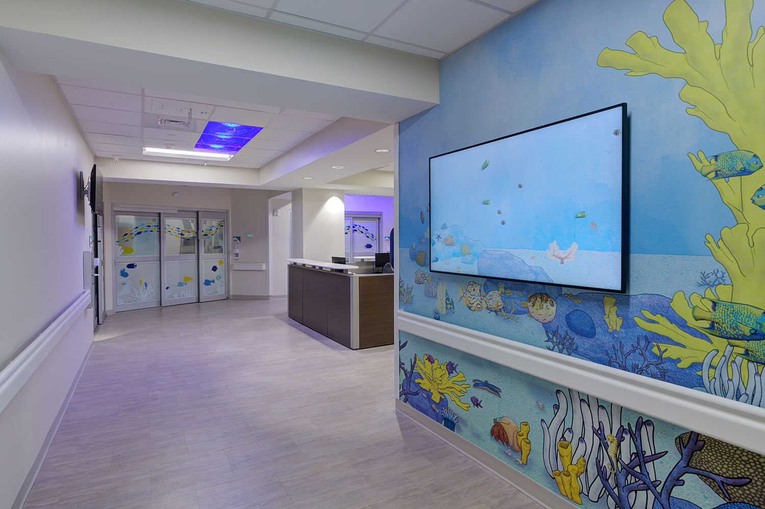 Studer Family Childrens Hospital_Pensacola_FL_02-192044_Interior_Hallway 1